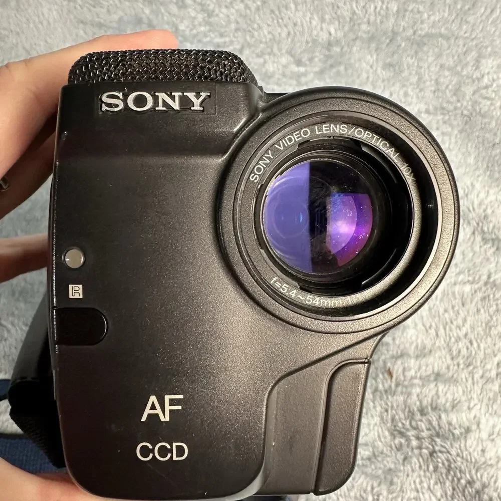 Vtg Sony PARTS CCD-TR70 Video8 Camcorder VCR Player Ac Adapter V25B Battery READ